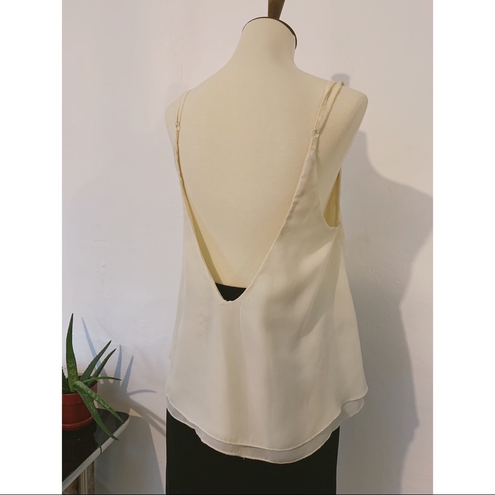 Tobi flowy cream colored top - Picture 2 of 6